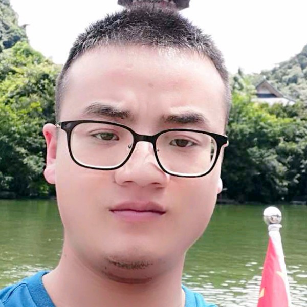 完美踢眼睛的照片