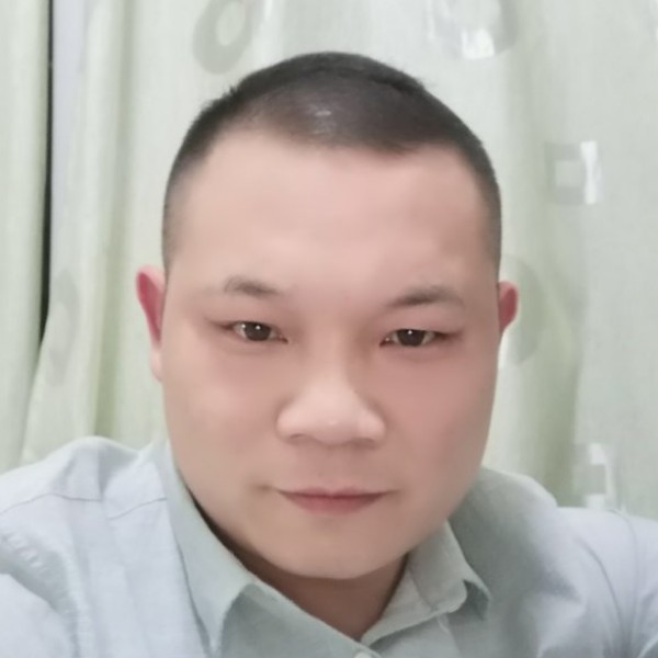 书本踢欢呼的照片