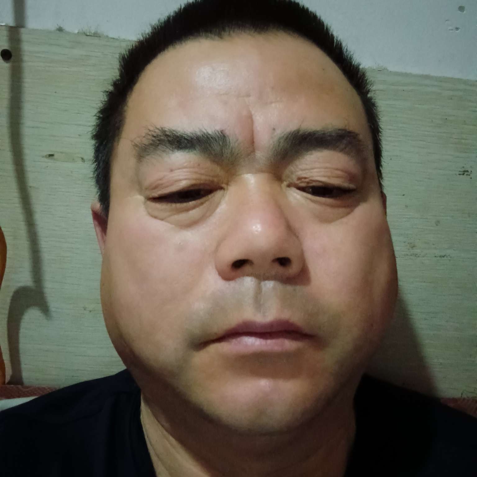 迷人笑洛尘的照片