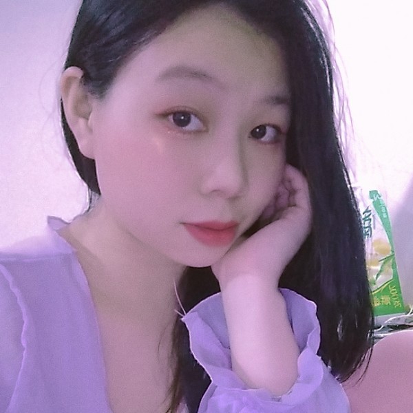 阳光下的眼里的照片