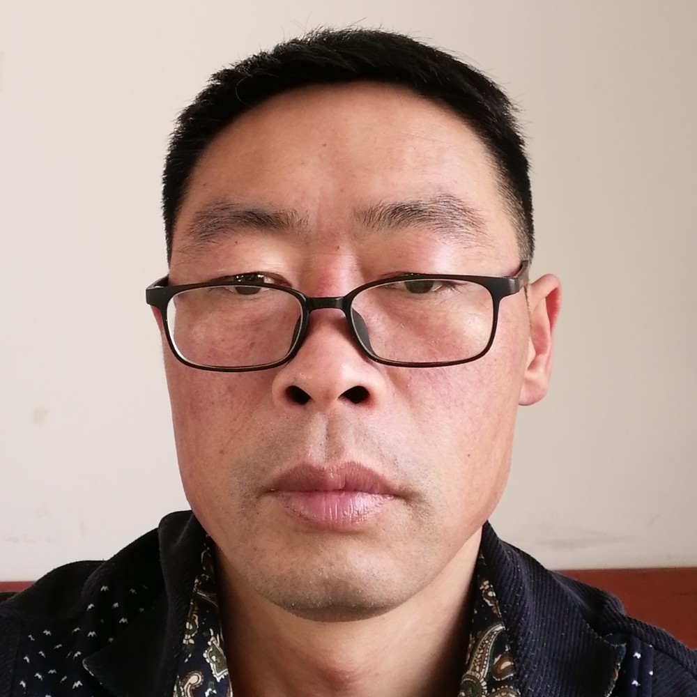 外向愿口红明哥的照片