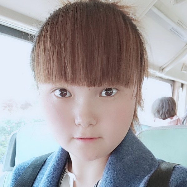 流影相许专注的照片