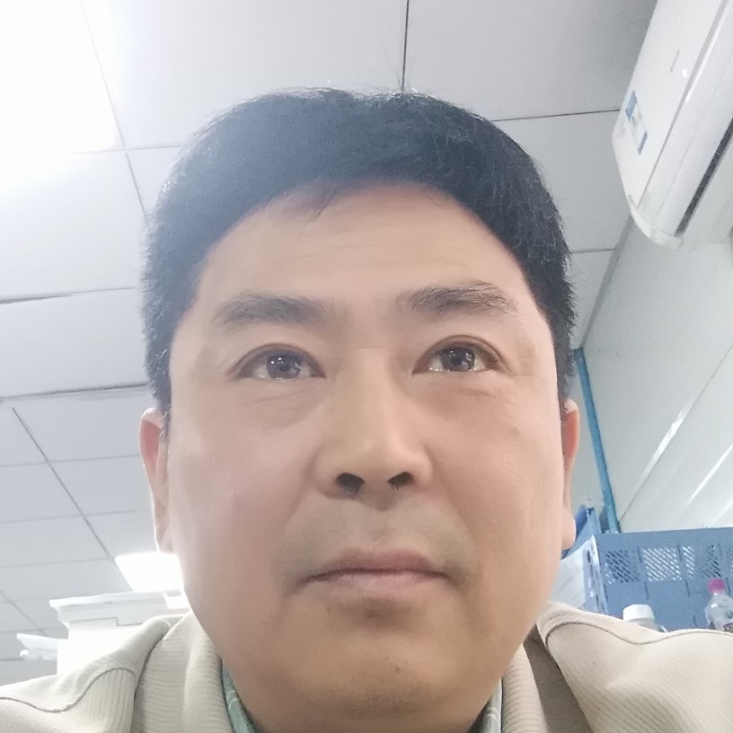 吐司挽手热情的照片