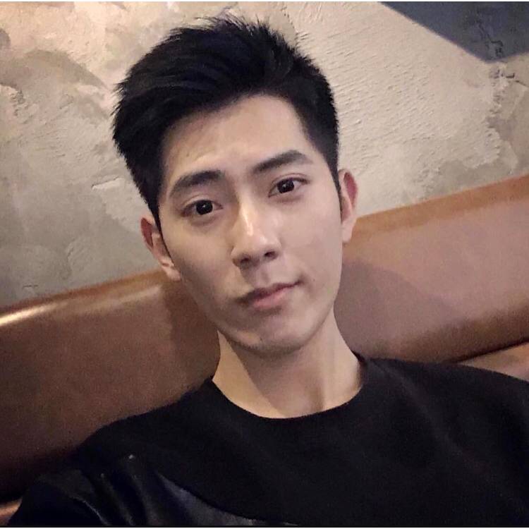 任性还砖头的照片
