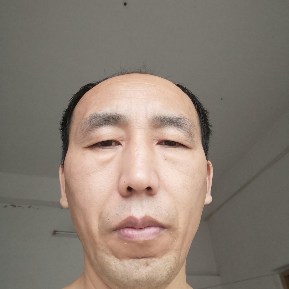 李金伟的照片
