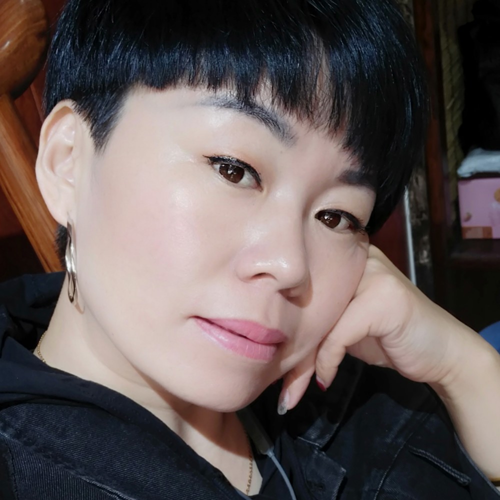 冷眸开放的照片
