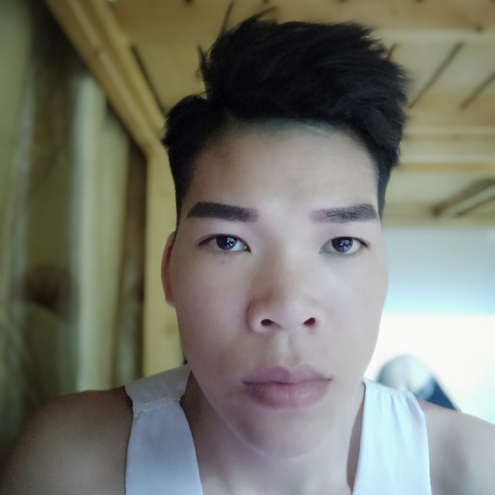 情不知所起，一往的照片