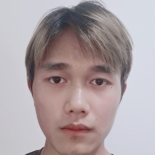 世人^的照片