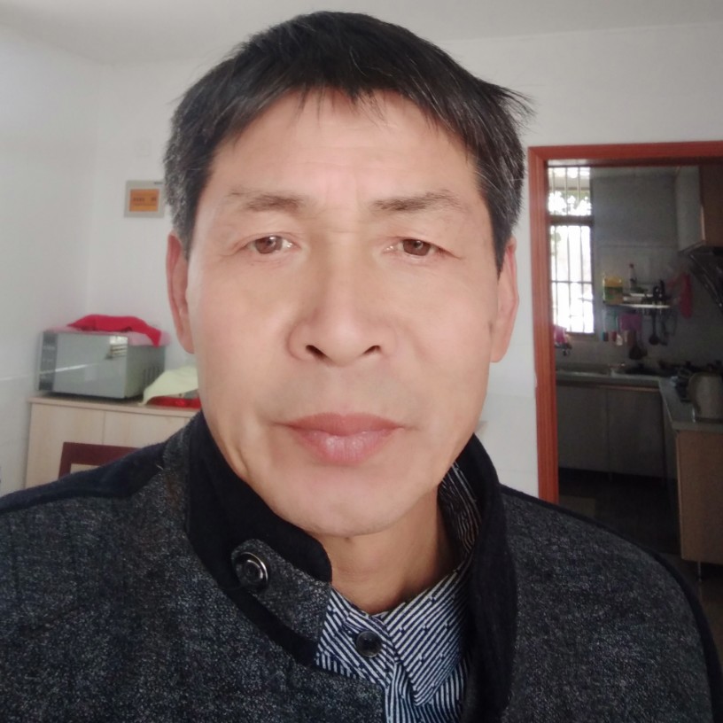 英勇打西牛的照片