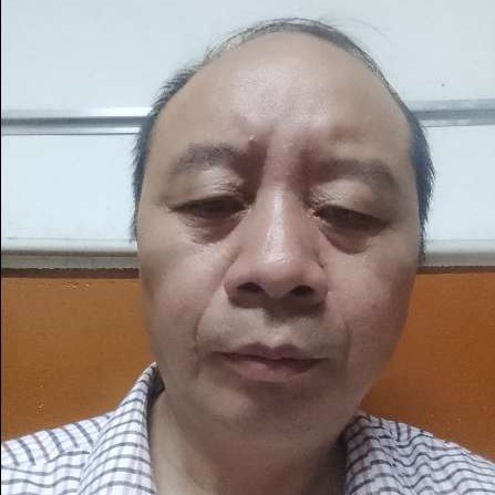 心锁深拥孤独的照片