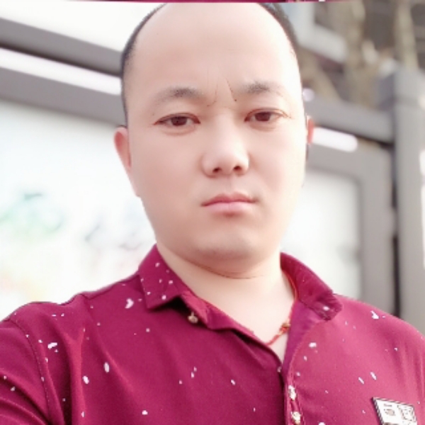 大地相许眼睛大的照片