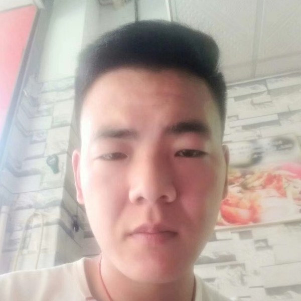 坐在坟头调戏鬼丿的照片