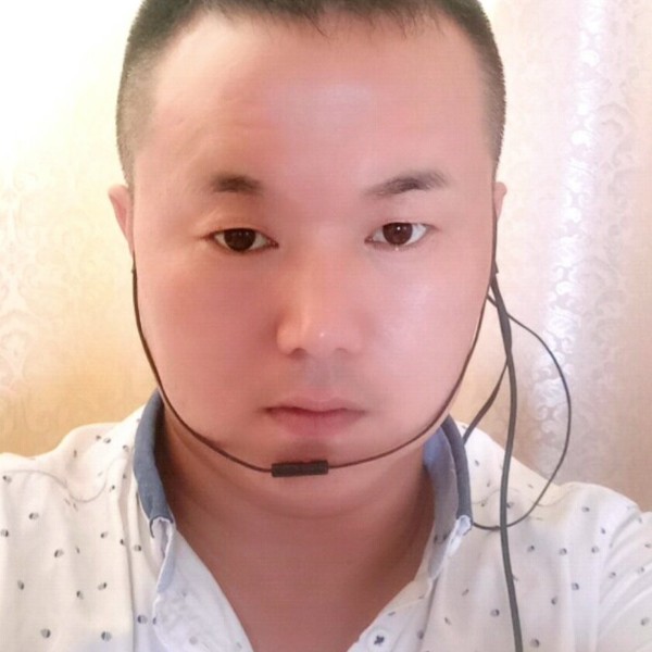 闪闪汽车的照片