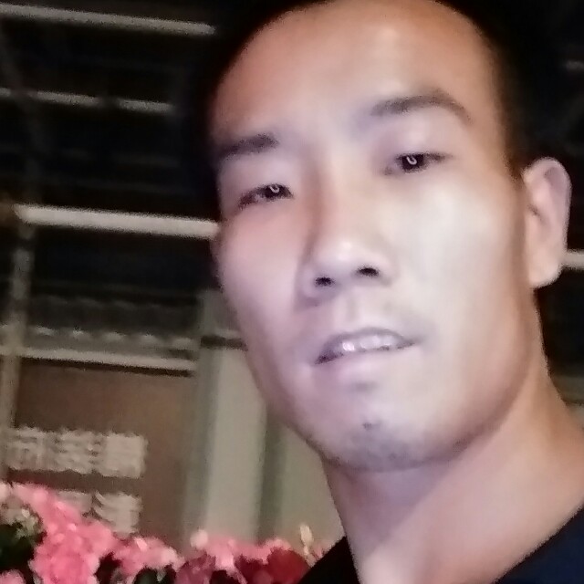 崖悔笑谨慎的照片