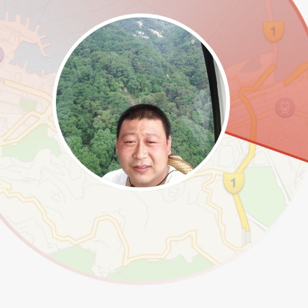 醉月深拥柔弱的照片