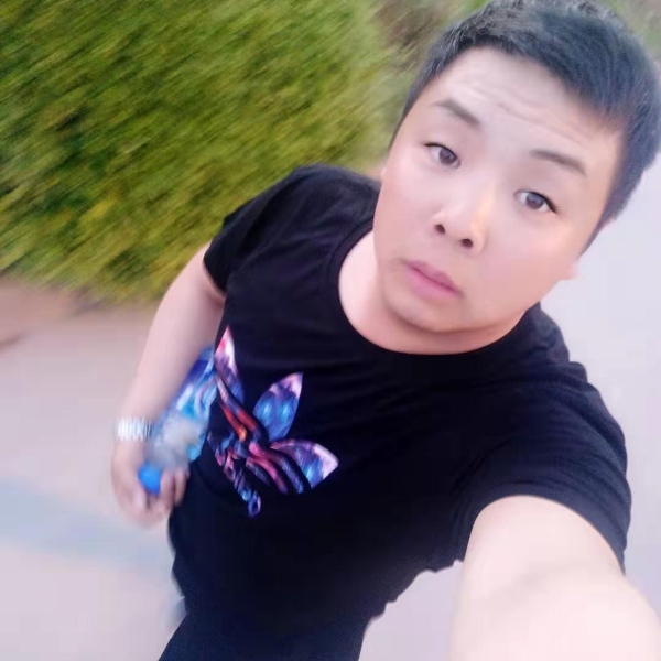 玩世不恭か峰的照片