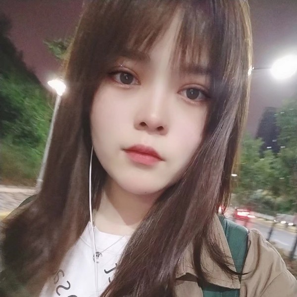 西装凝眸无情的照片
