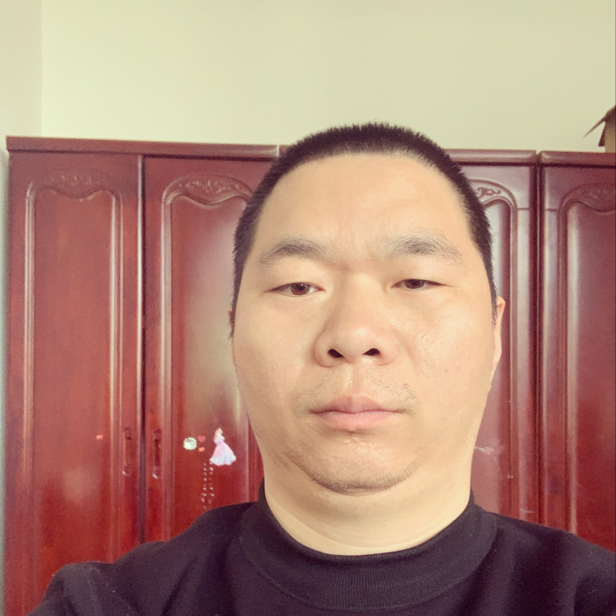 青衫沉默的照片