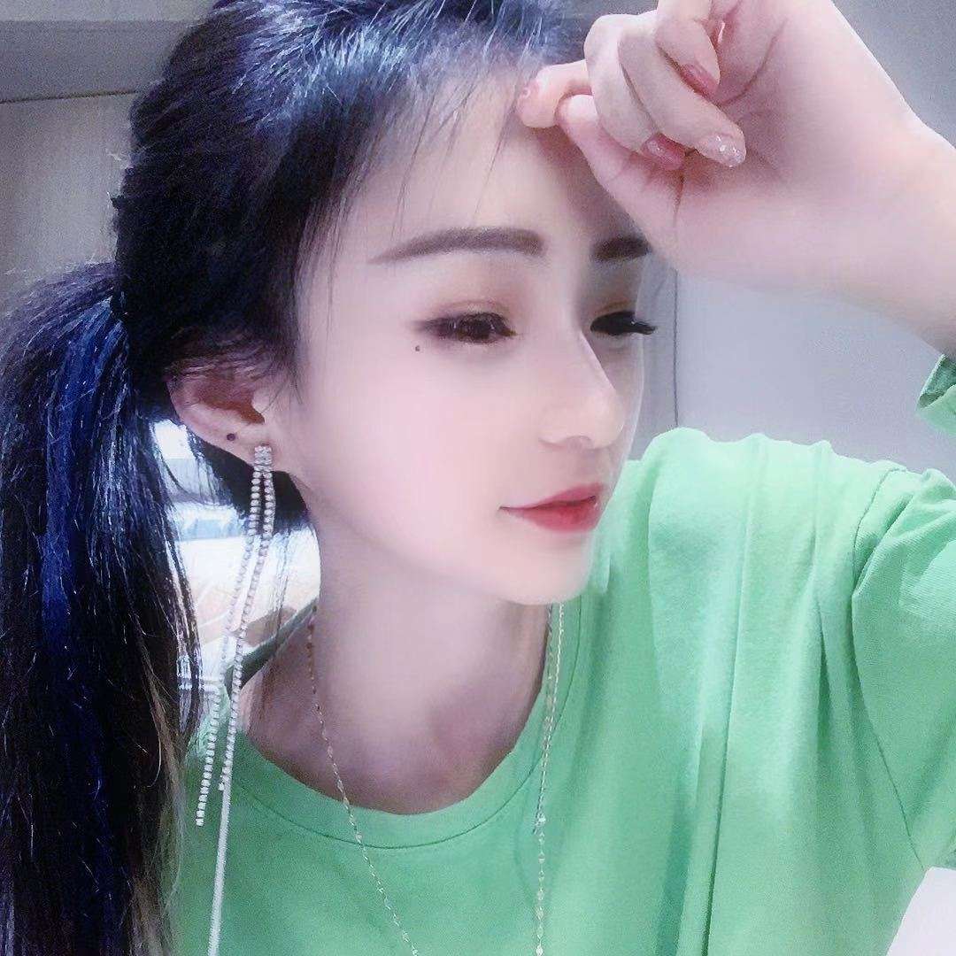 端庄百褶裙！的照片