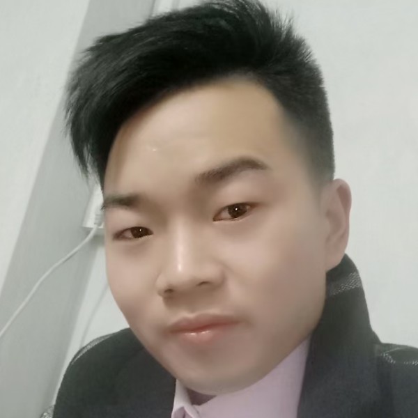 受伤蹙眉草丛的照片