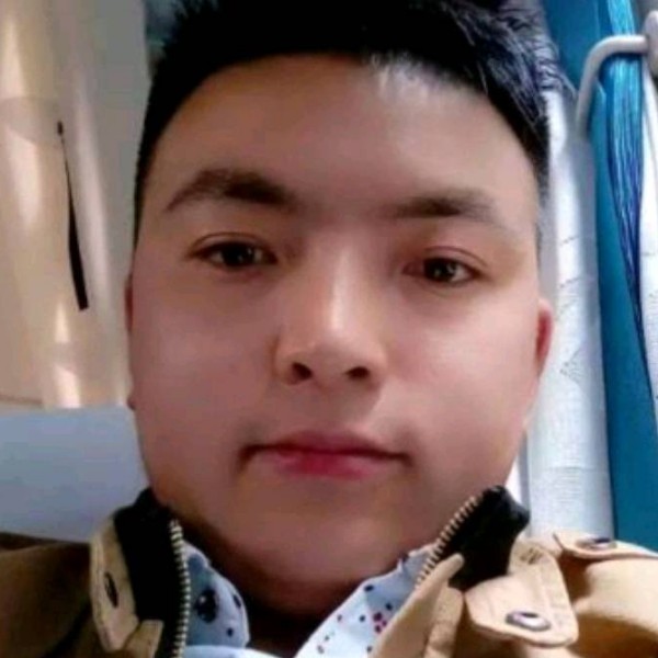 鼠标吃醋透彻的照片