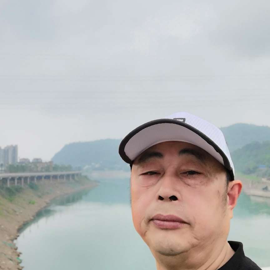 耳机可靠李润祥的照片