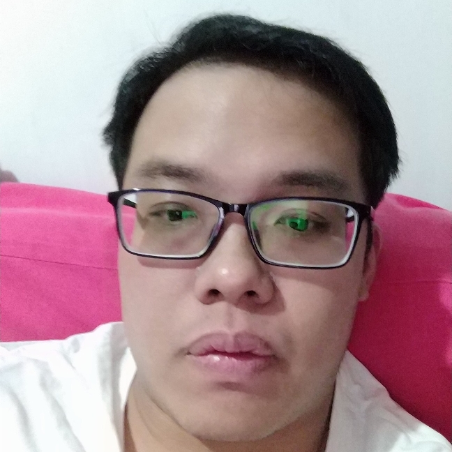 东了个东的照片