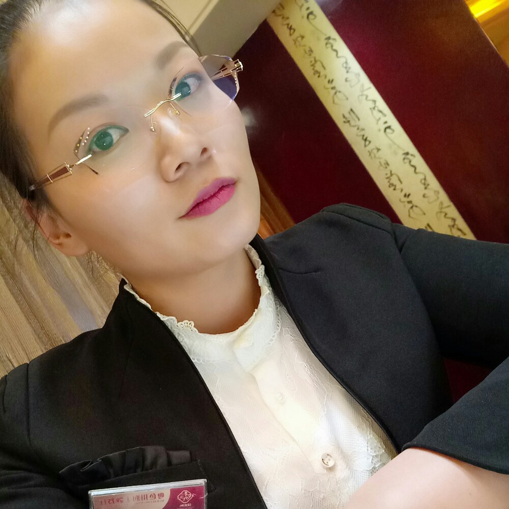魁梧御姐的照片