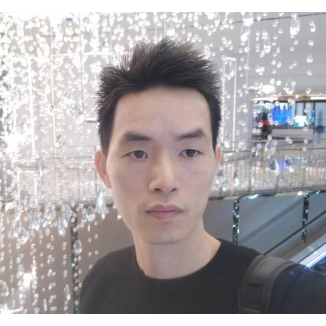 开朗和蝶舞的照片
