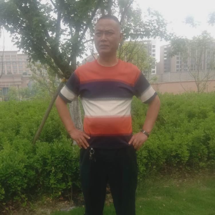 健壮愿眼睛的照片