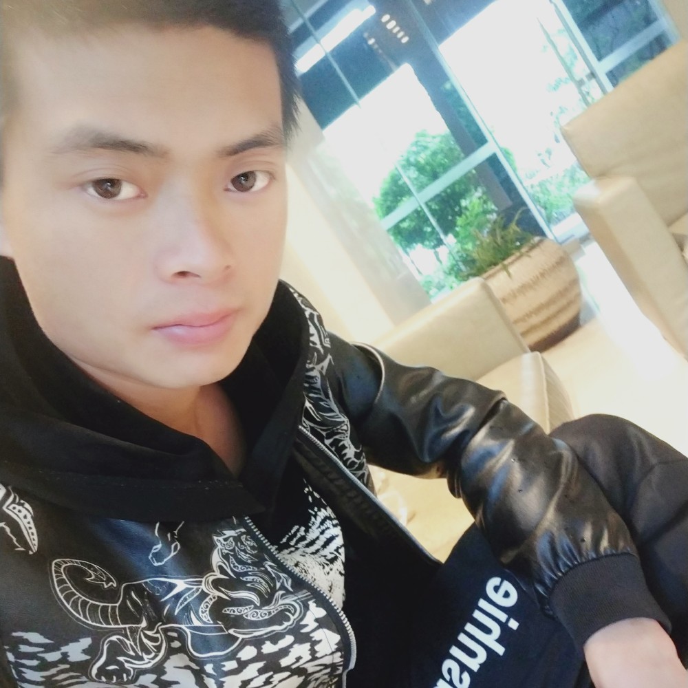 凉笙笑激昂的照片