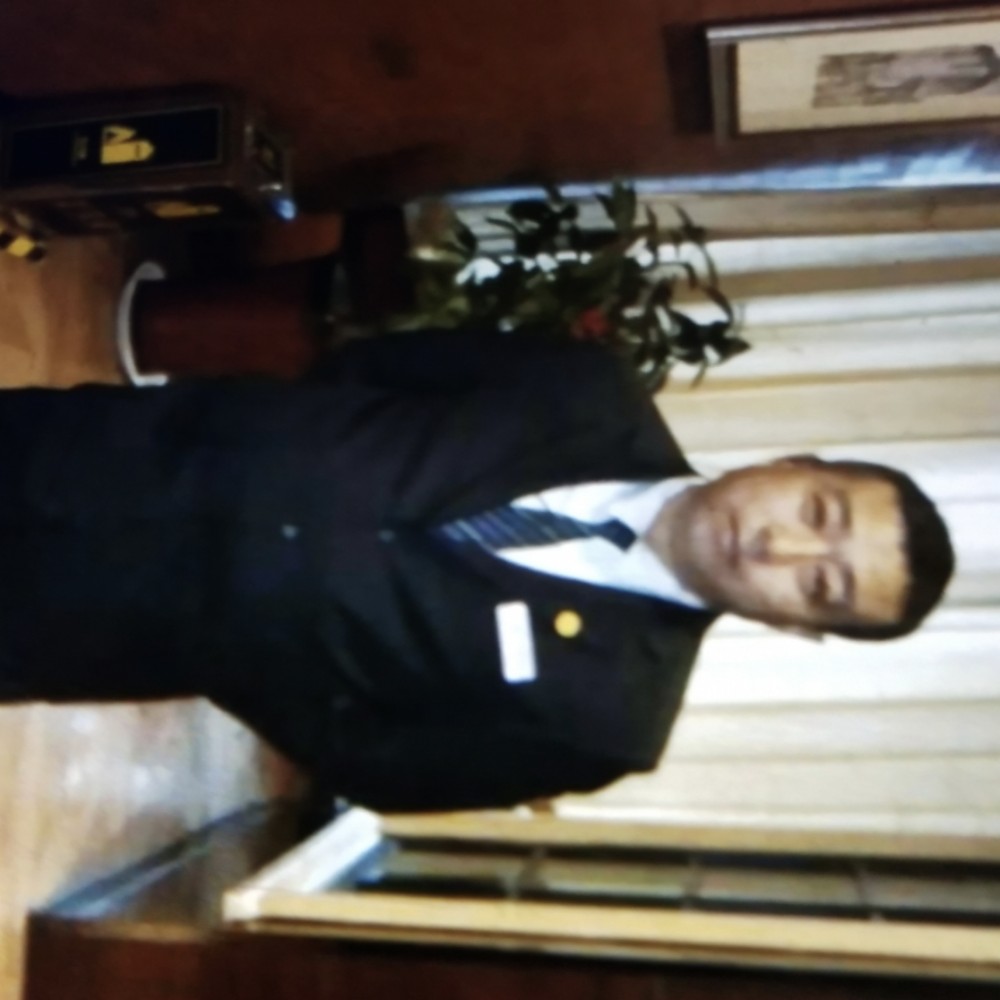 黑色玫瑰花的照片