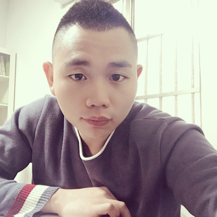 时尚吃醋毛衣的照片