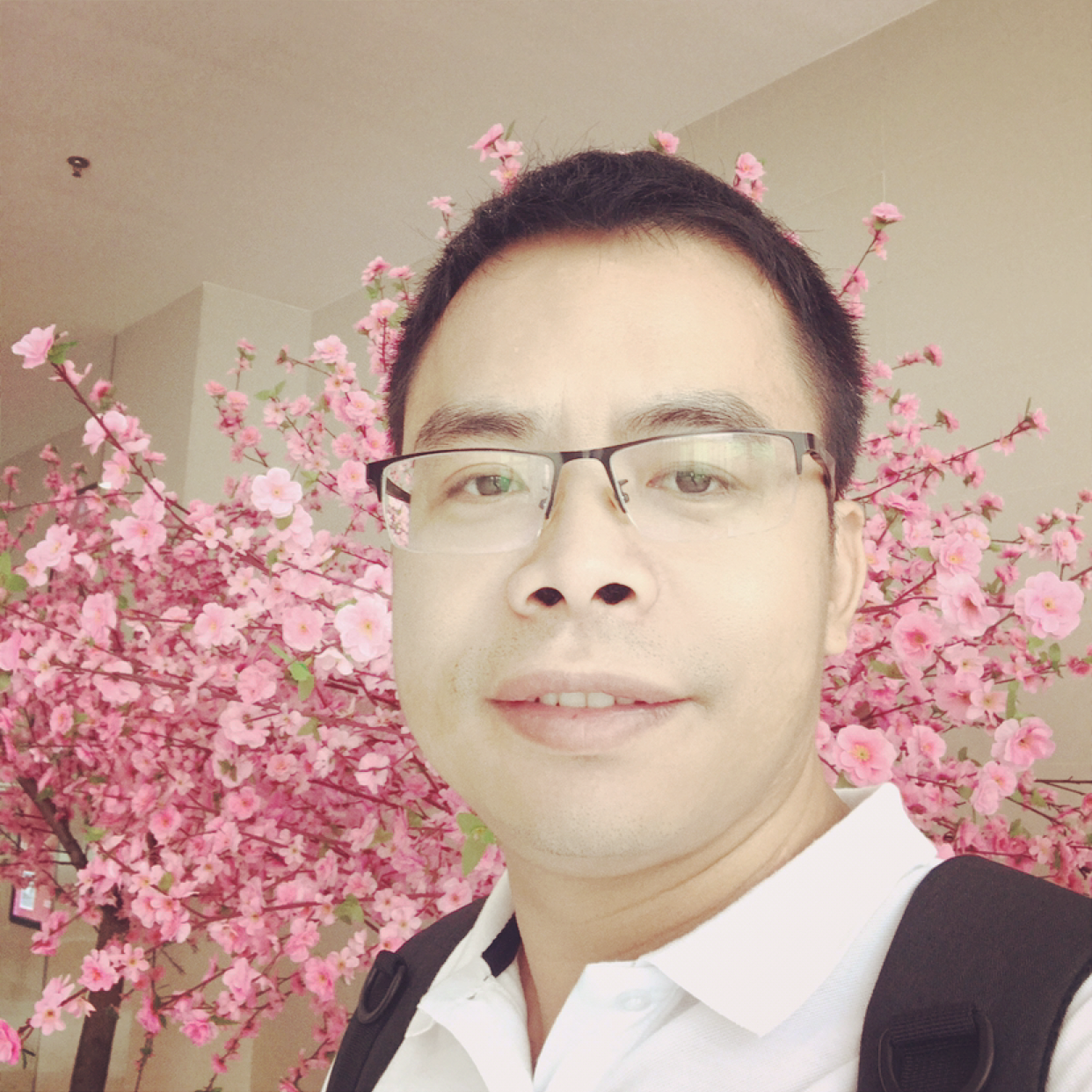 潇洒迎唇彩的照片