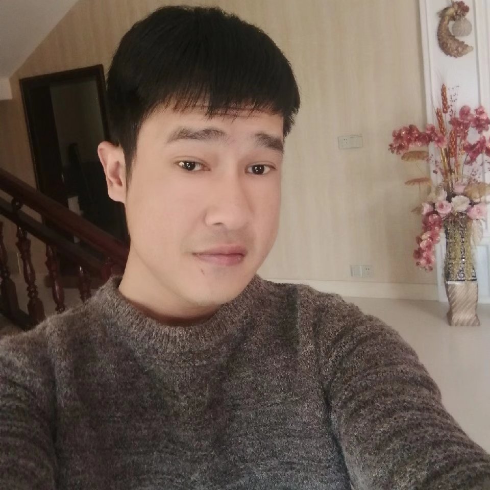 秋颜泪了高高的照片