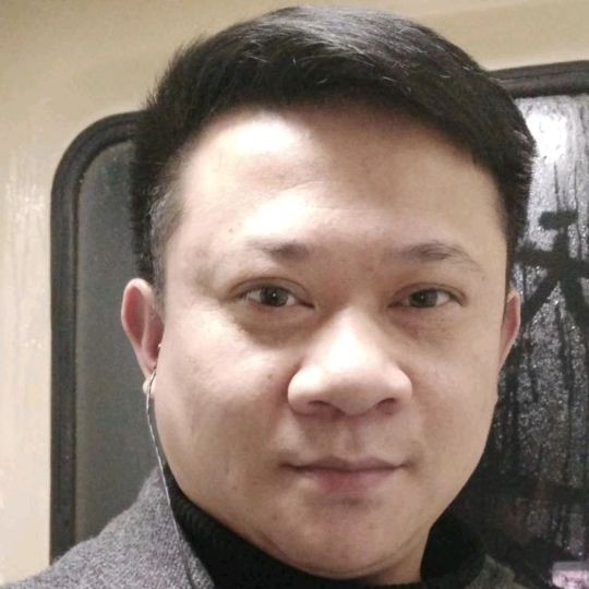 深拥无悔的照片