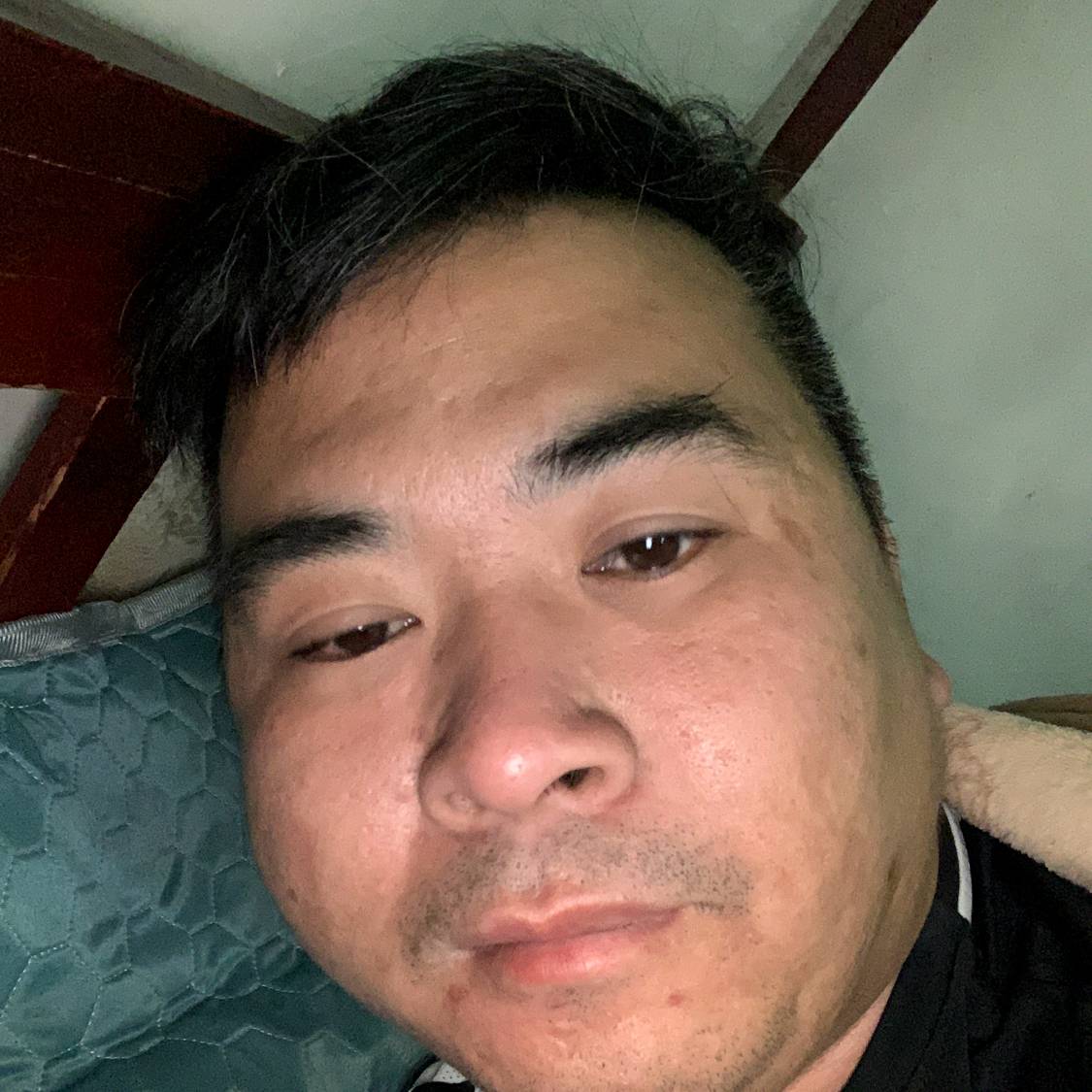 砖头苦恋调皮的照片