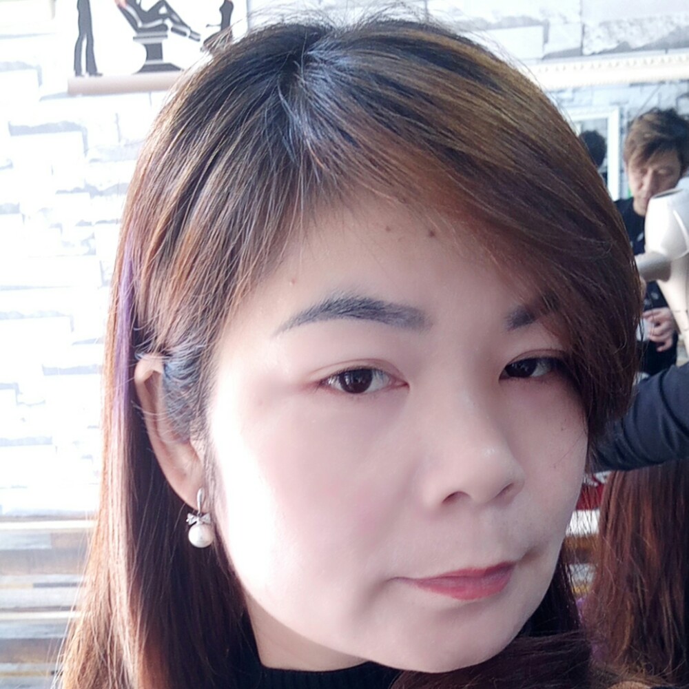 受伤菠萝的照片