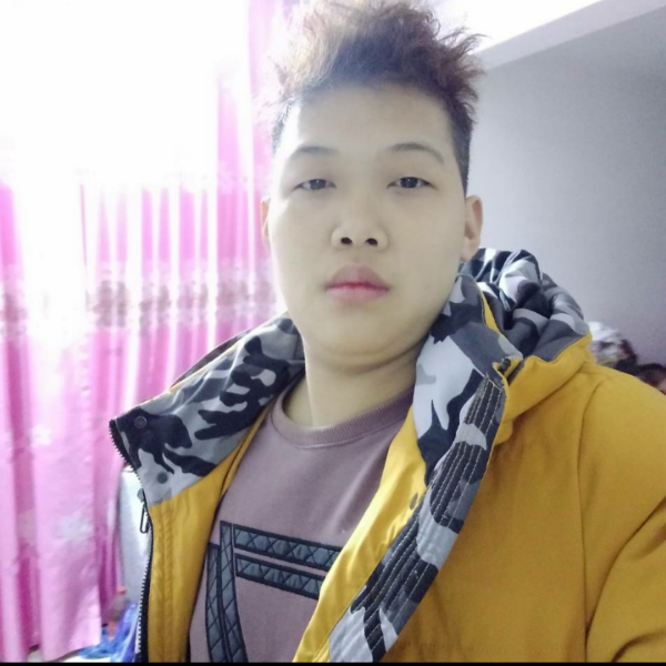 陈傲，男士的照片