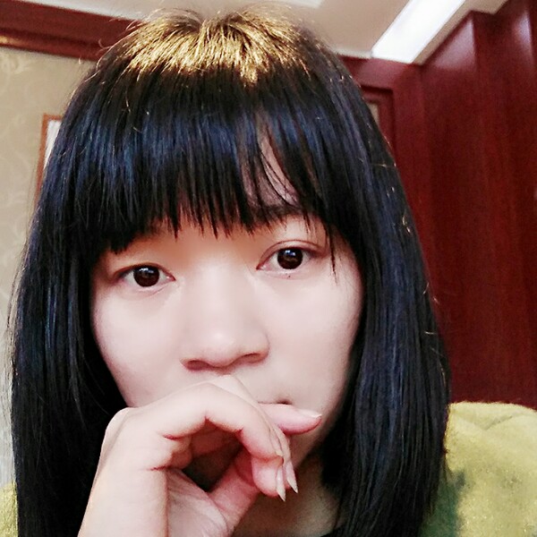 吴若筠的照片