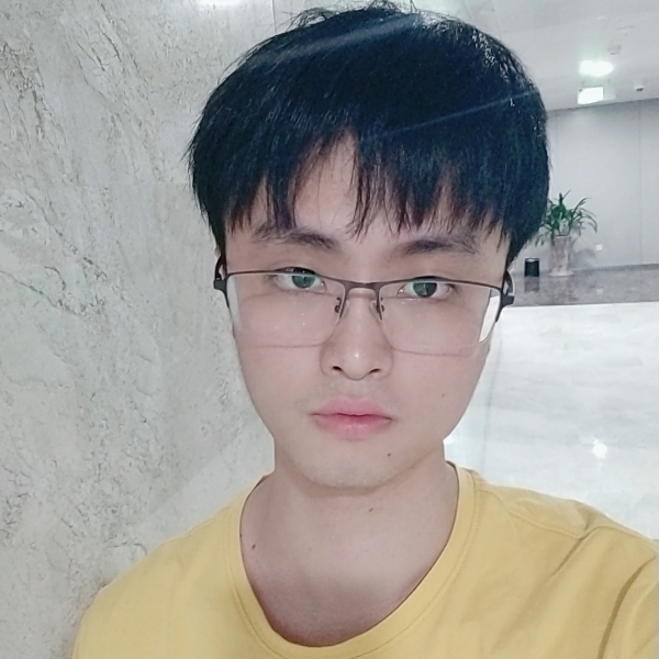 泠泠冷冷的照片