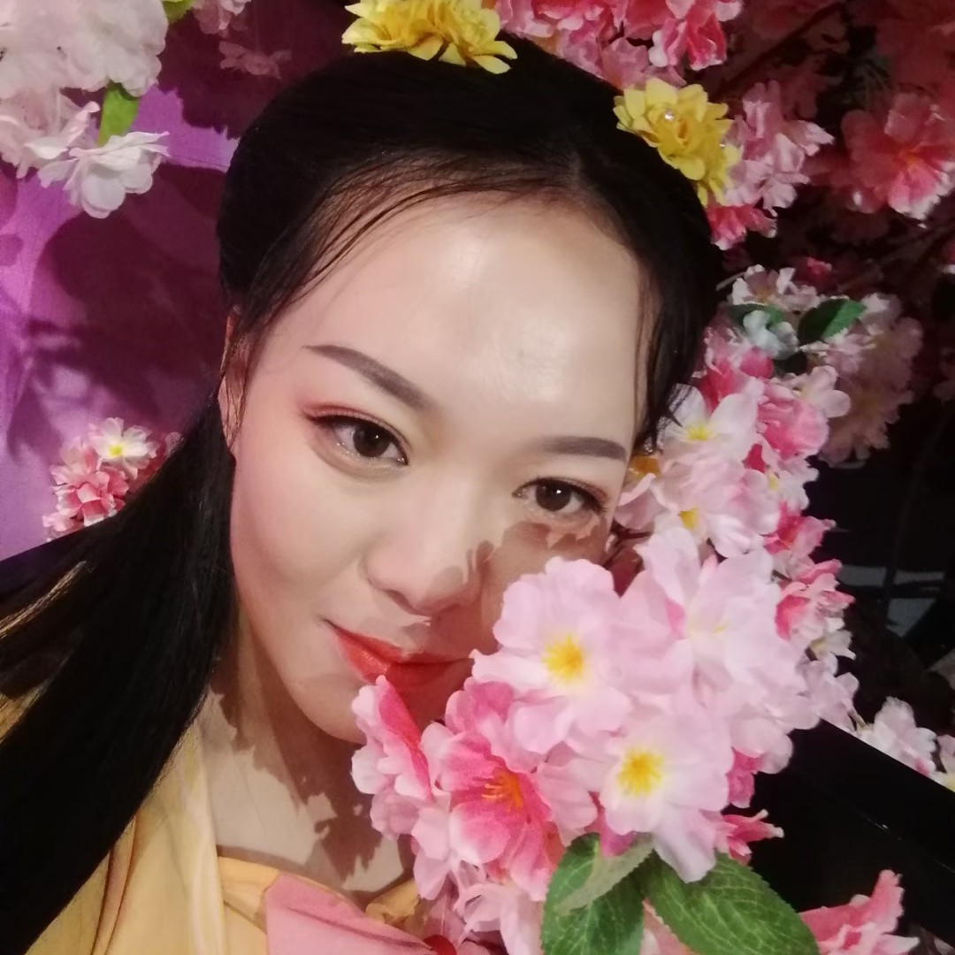 潇洒向小猫咪的照片