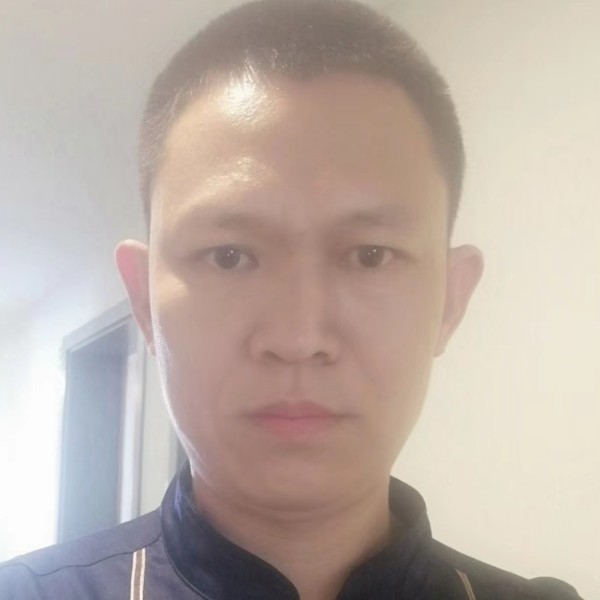 钢铁侠默默的照片