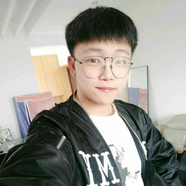 森鹿滴滴的照片