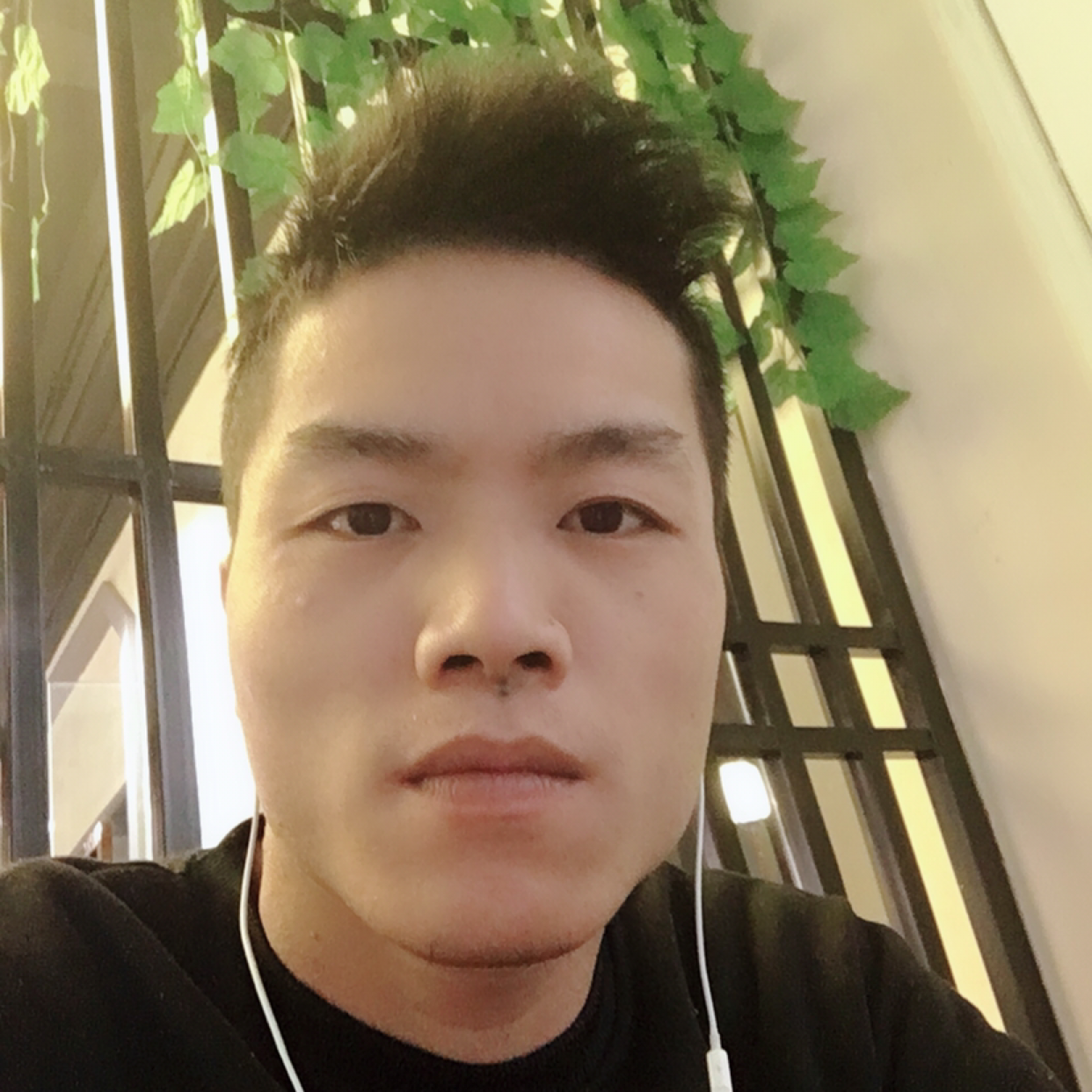 大船闻默默的照片