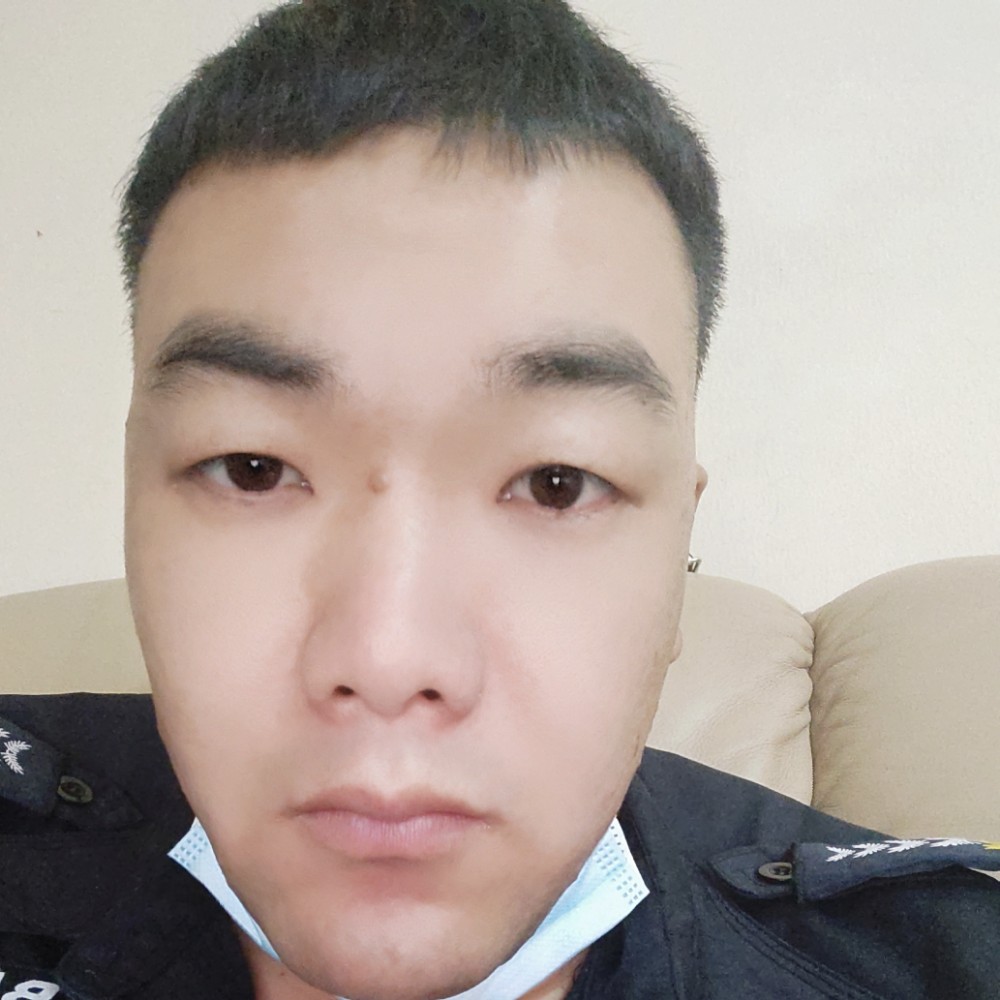 单身保安的照片