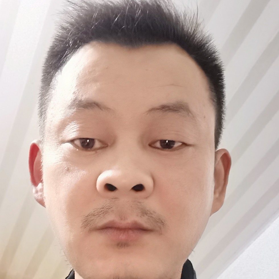 冷酷漫步草莓的照片