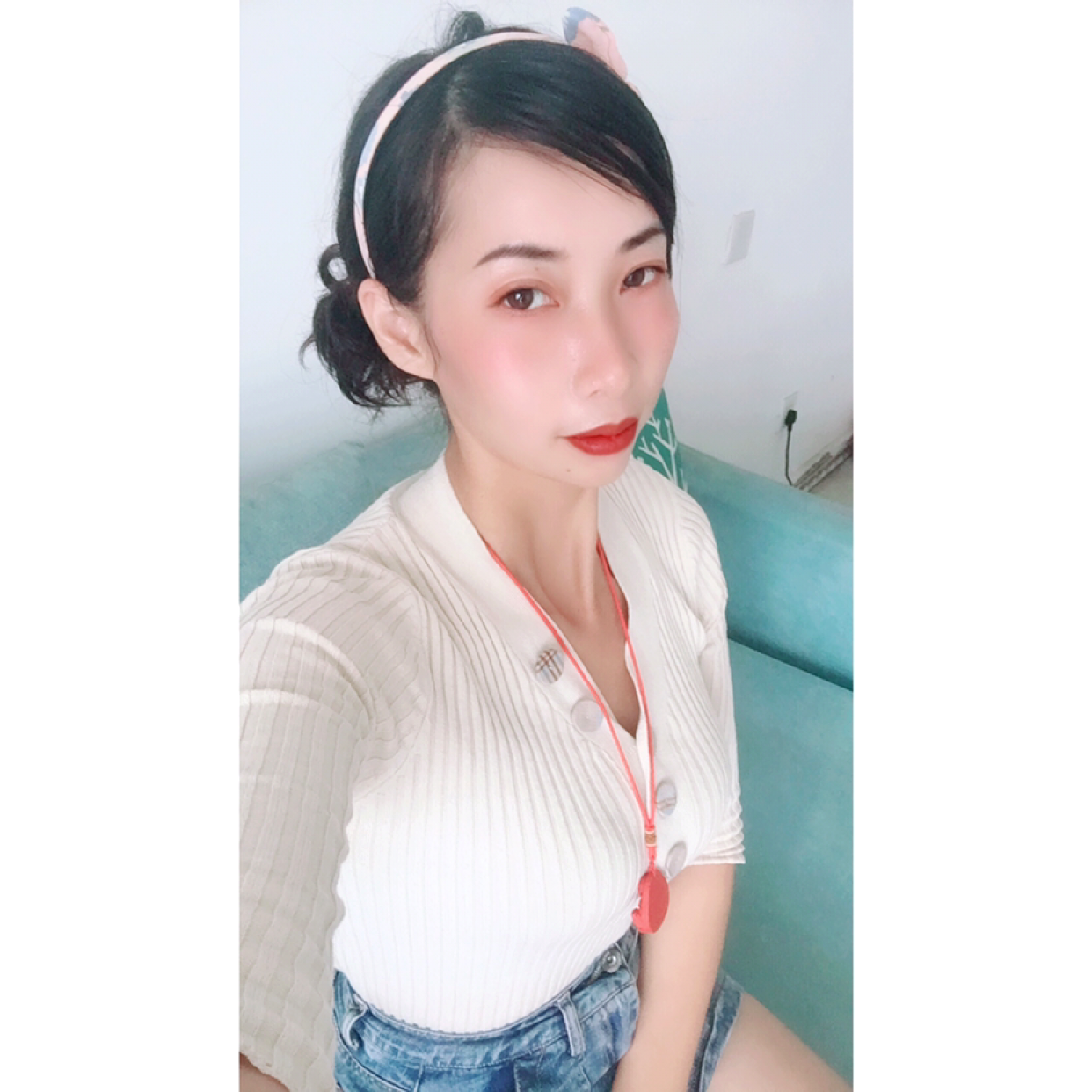 御姐回眸称心的照片