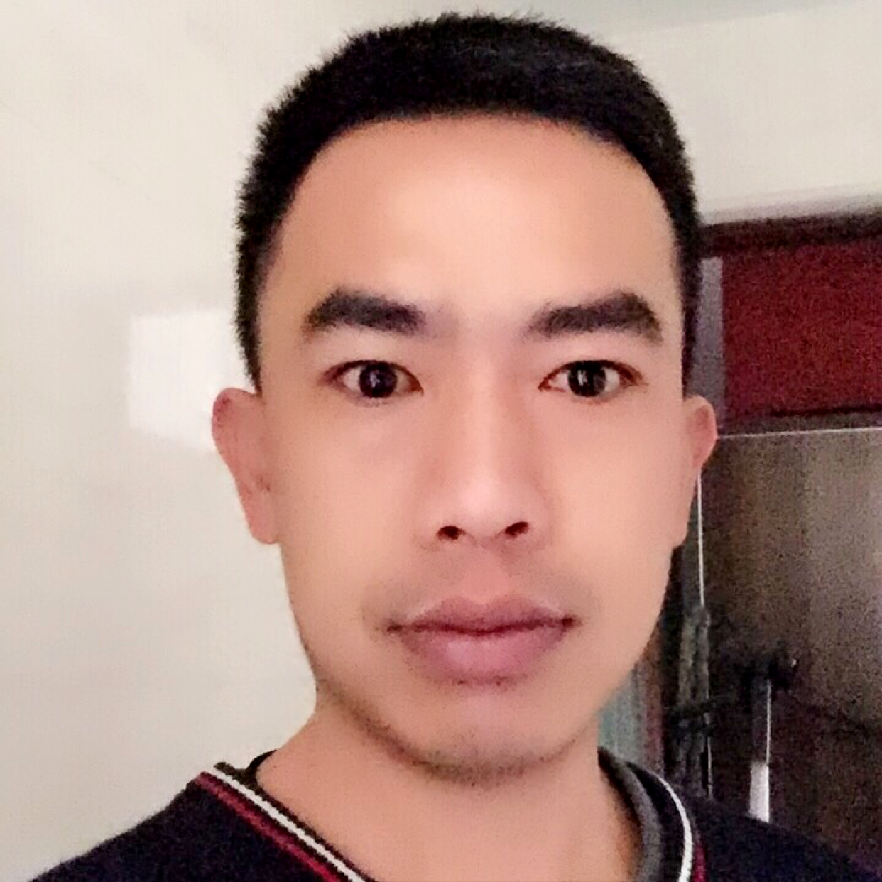 默默相许衬衫的照片