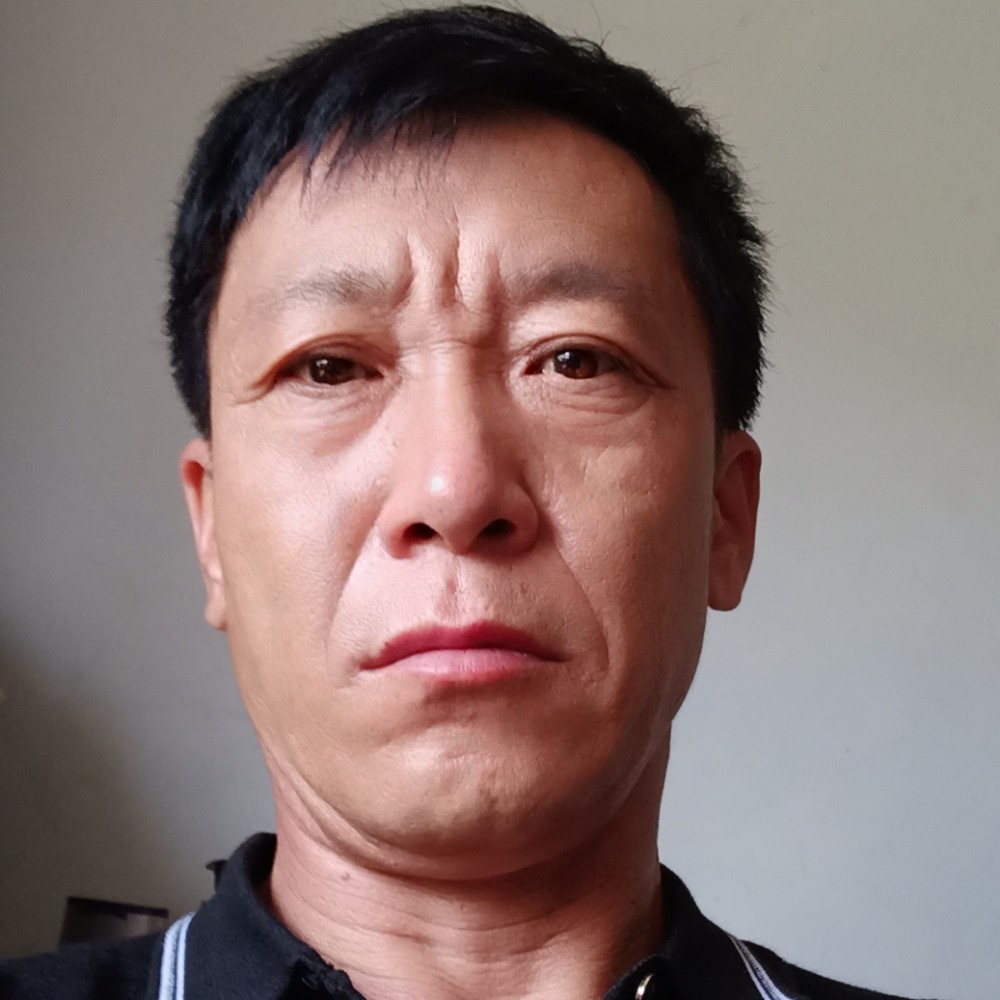 东北狼人的照片